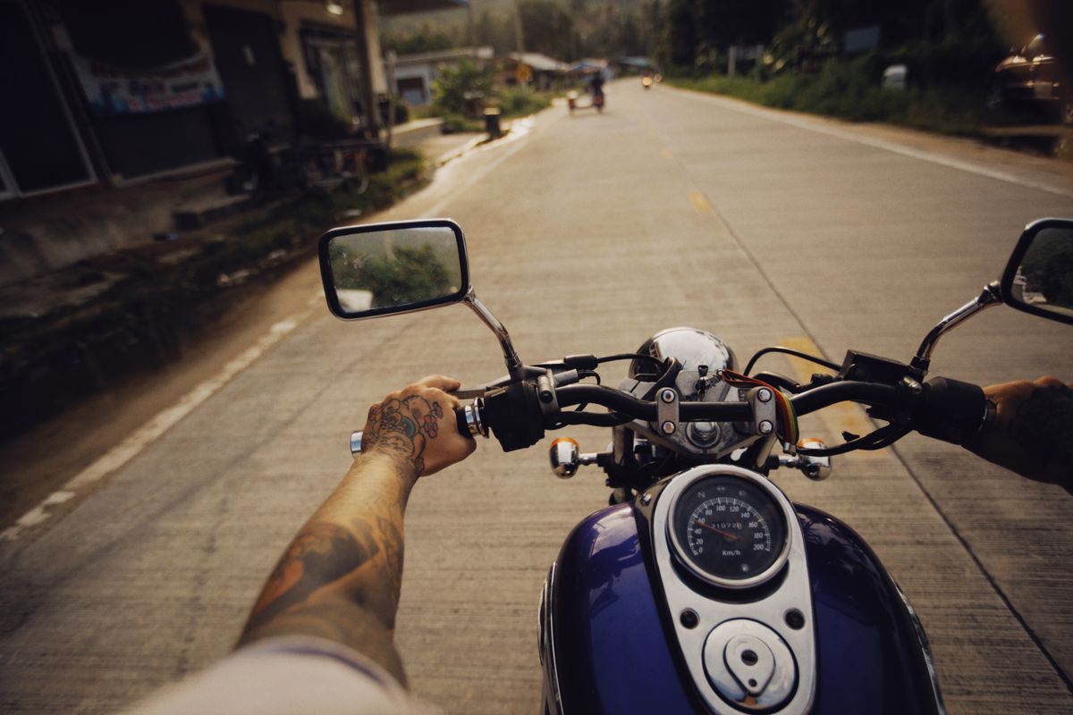 Imagem representativa para XRE 300 Sahara 2027: melhores suportes de celular para moto